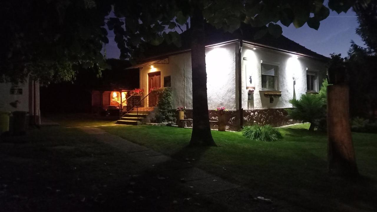 Vadaszles Vendeghaz Bukkszentmarton Bagian luar foto
