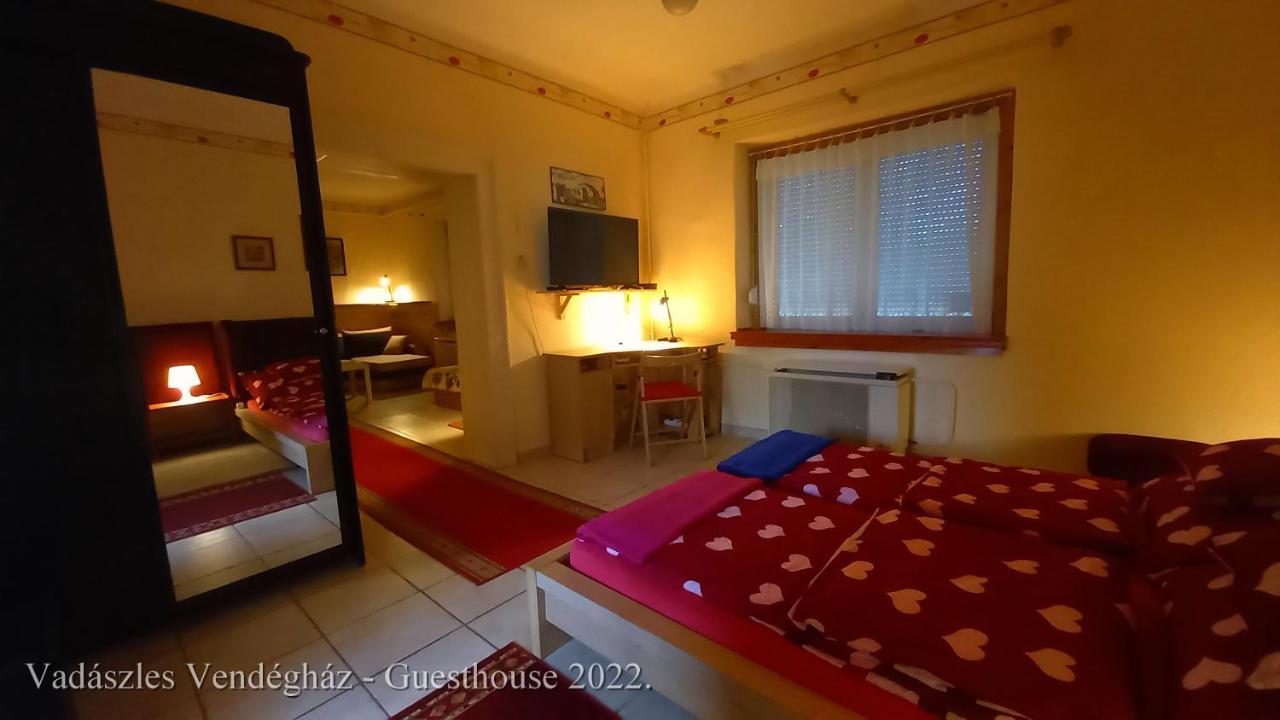 Vadaszles Vendeghaz Bukkszentmarton Bagian luar foto