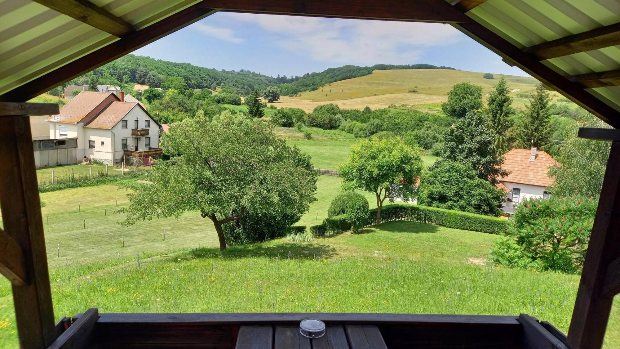 Vadaszles Vendeghaz Bukkszentmarton Bagian luar foto